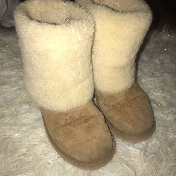 UGGs✨💗size 8 - Picture 2 of 3